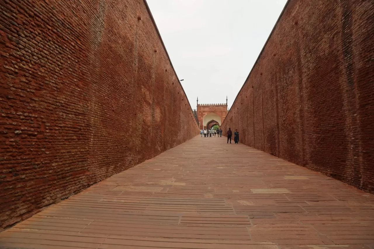 Capital And Crown - A Delhi and Agra's Tour